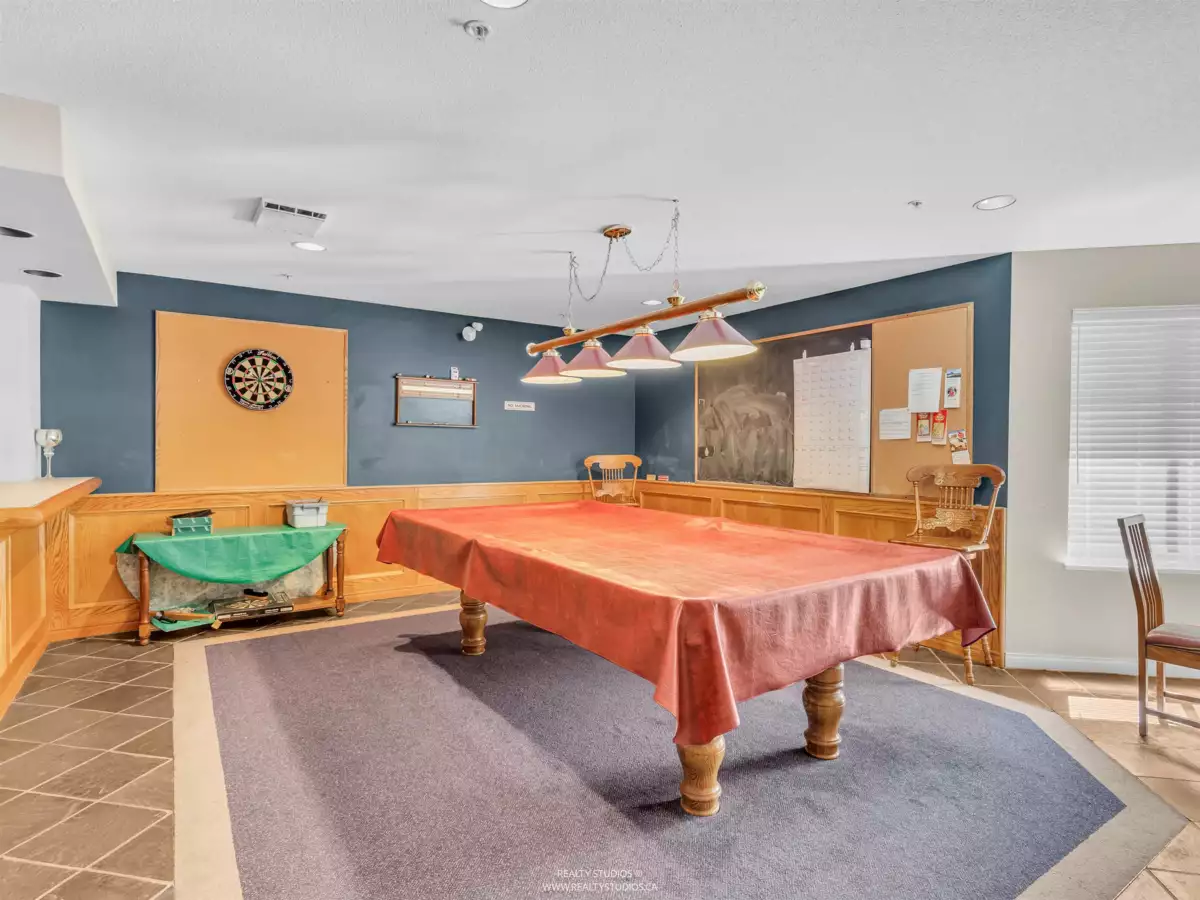 Swimming Pool Photo of 413 2059 Chesterfield Avenue, North Vancouver, BC