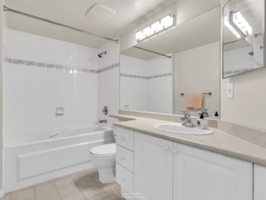 Laundry Room Photo of 413 2059 Chesterfield Avenue, North Vancouver, BC
