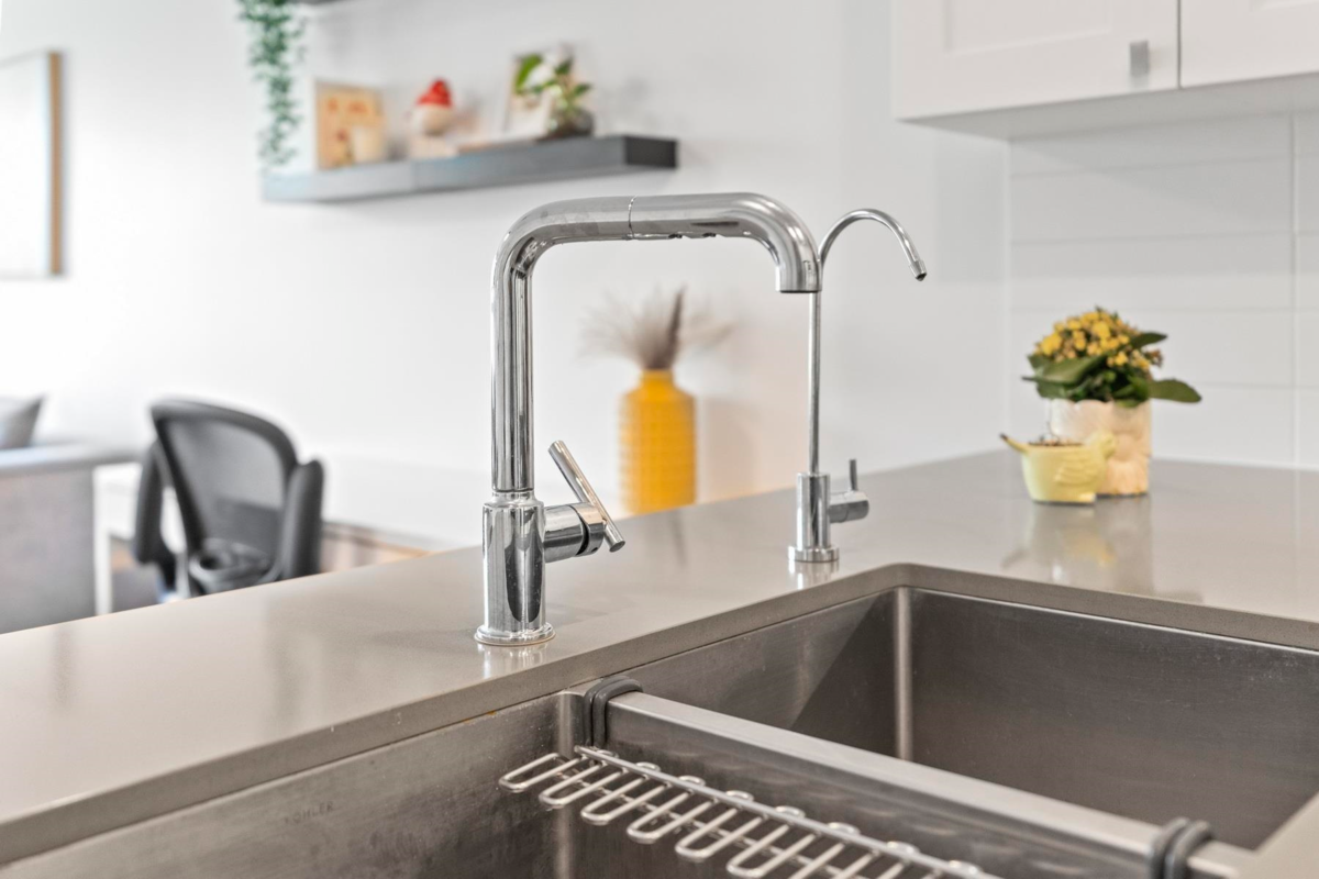 Primary Bathroom Photo of 416 3399 Noel Drive, Burnaby, BC