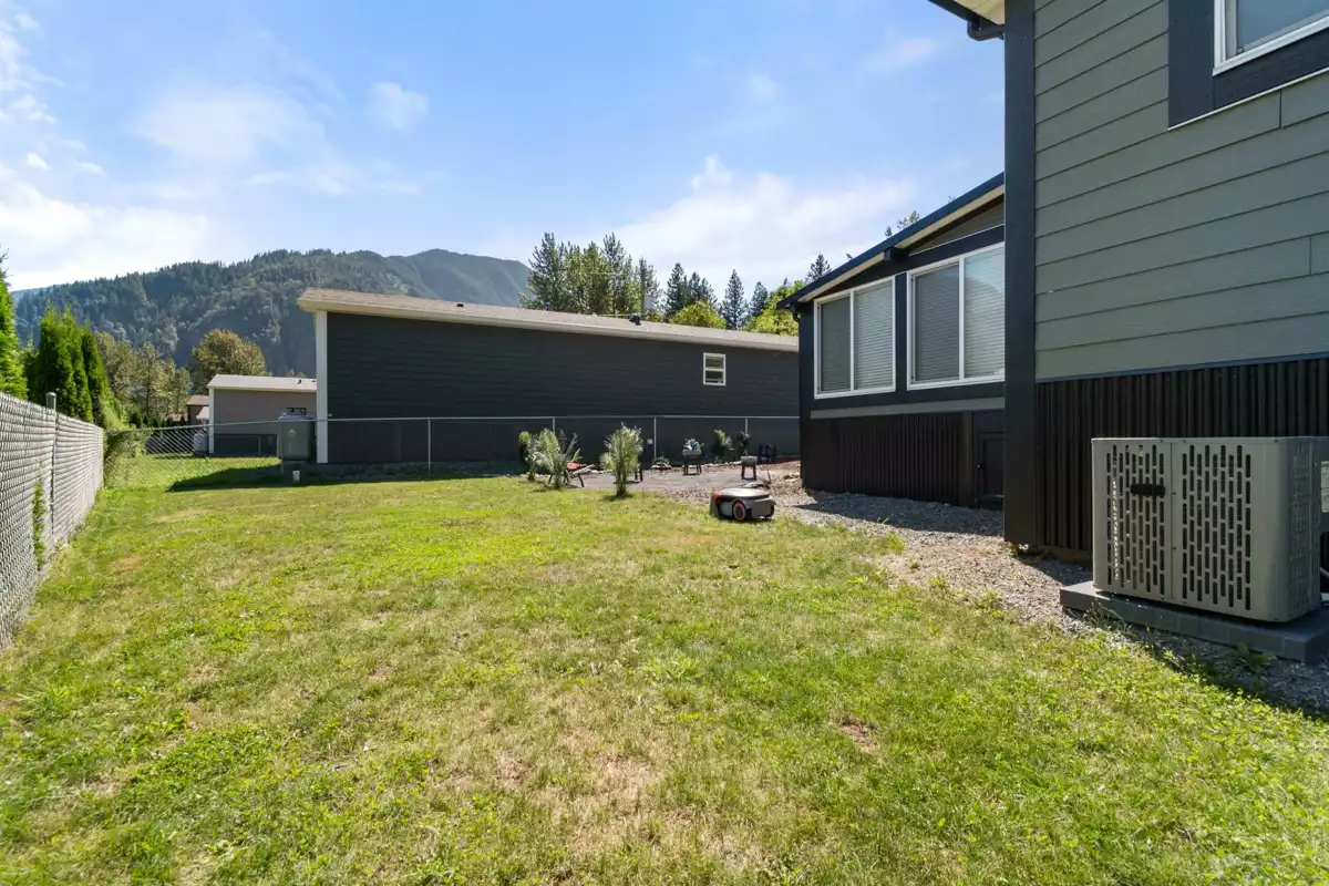 Backyard Photo of 21 59060 Lougheed Highway, Agassiz, BC