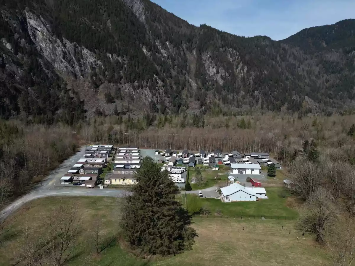 Hot Tub / Spa Photo of 21 59060 Lougheed Highway, Agassiz, BC