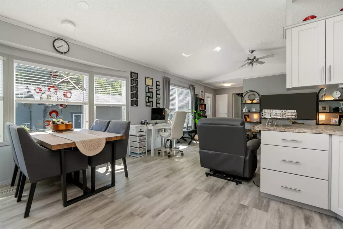 Primary Bathroom Photo of 21 59060 Lougheed Highway, Agassiz, BC