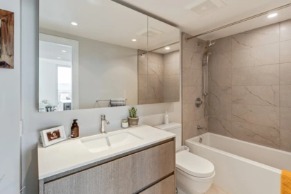 Office / Den Photo of 2306 1500 Fern Street, North Vancouver, BC