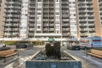 315 2012 Fullerton Avenue, North Vancouver, BC