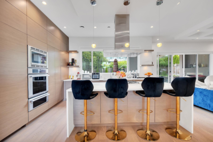 Kitchen Island Photo of 440 W Queens Road, North Vancouver, BC
