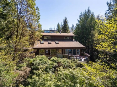 5864 Skookumchuk Road, Sechelt, BC, Sechelt — Single Family Residence for sale