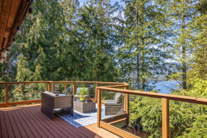 5864 Skookumchuk Road, Sechelt, BC, Sechelt — Single Family Residence for sale