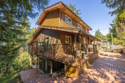 Front Yard Photo of 5864 Skookumchuk Road, Sechelt, BC