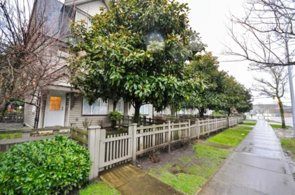 11 15871 85 Avenue, Surrey, BC, Surrey — Townhouse for sale