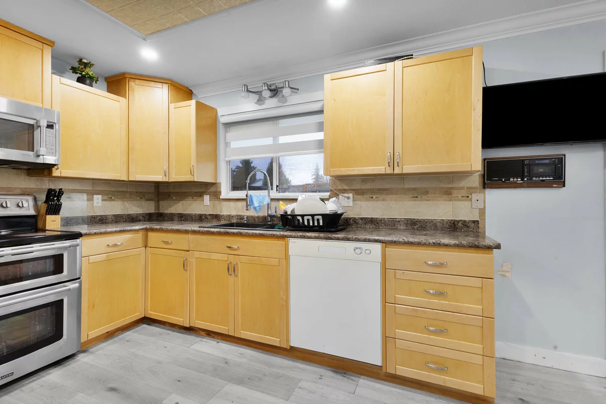 Kitchen Photo of 32066 Sorrento Avenue, Abbotsford, BC