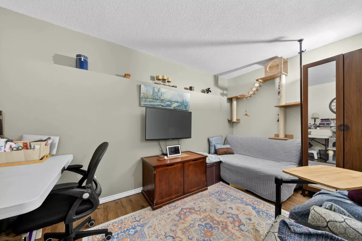 Entry Foyer Photo of 3190 Babich Street, Abbotsford, BC