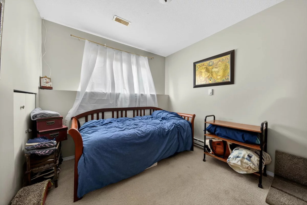 Garage Interior Photo of 3190 Babich Street, Abbotsford, BC