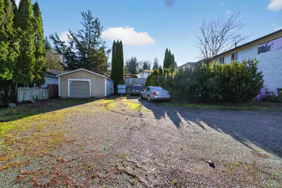 Garden / Landscaping Photo of 3190 Babich Street, Abbotsford, BC