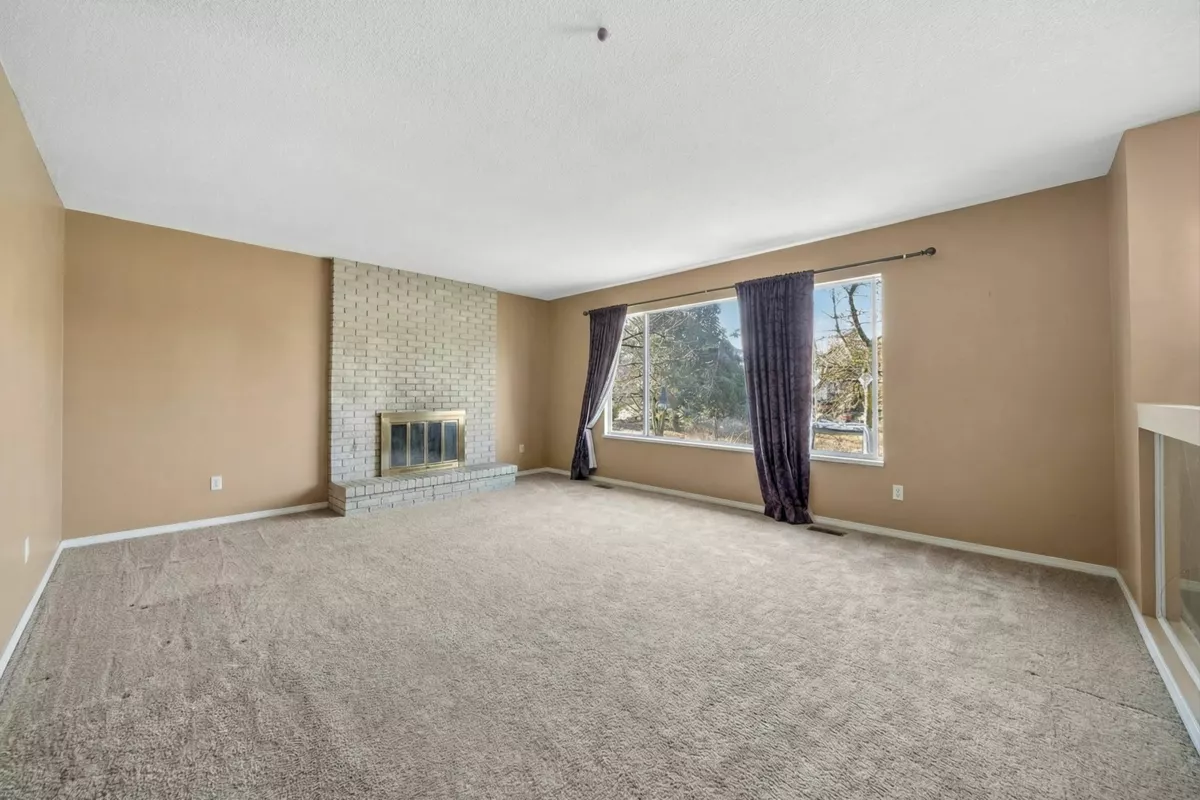 Kitchen Photo of 3190 Babich Street, Abbotsford, BC