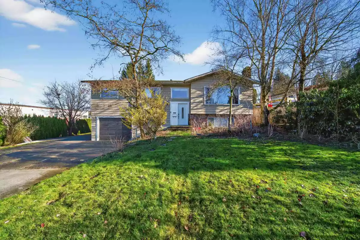 Living Room Photo of 3190 Babich Street, Abbotsford, BC