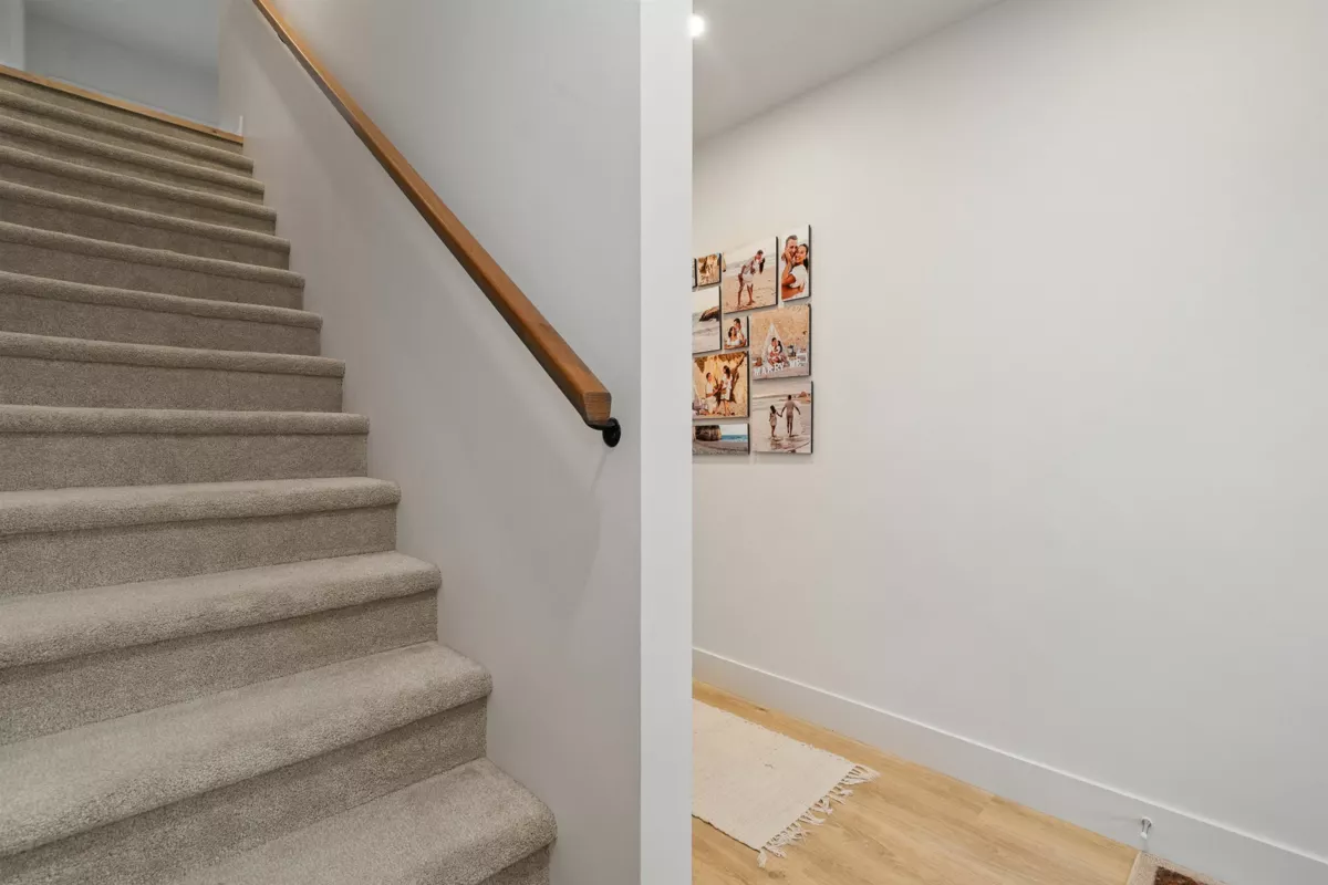 Dining Area Photo of 38 1928 Woodside Boulevard, Agassiz, BC