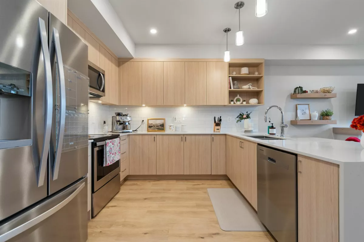 Guest Bathroom Photo of 38 1928 Woodside Boulevard, Agassiz, BC