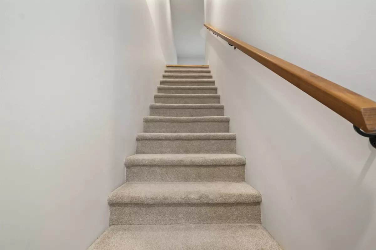 Kitchen Photo of 38 1928 Woodside Boulevard, Agassiz, BC