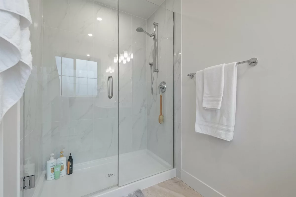 Mudroom Photo of 38 1928 Woodside Boulevard, Agassiz, BC