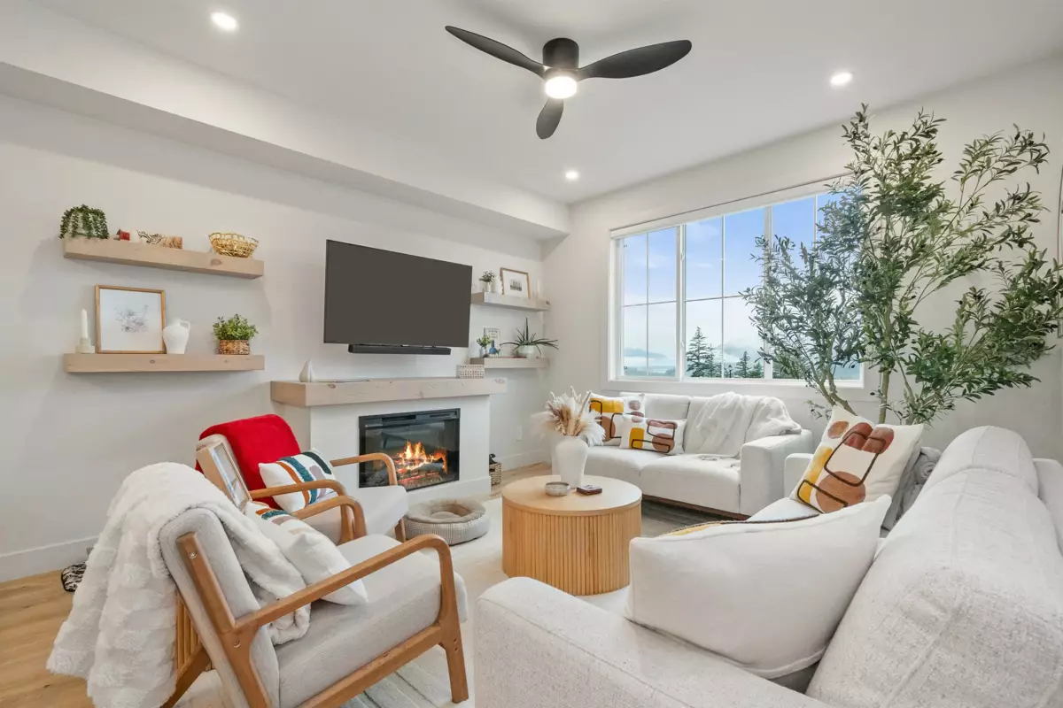 Primary Bedroom Photo of 38 1928 Woodside Boulevard, Agassiz, BC