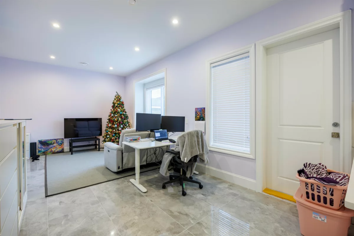 Garden / Landscaping Photo of 9480 Patterson Road, Richmond, BC