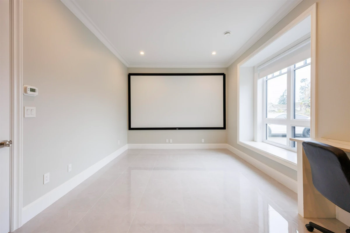 Hallway Photo of 9480 Patterson Road, Richmond, BC