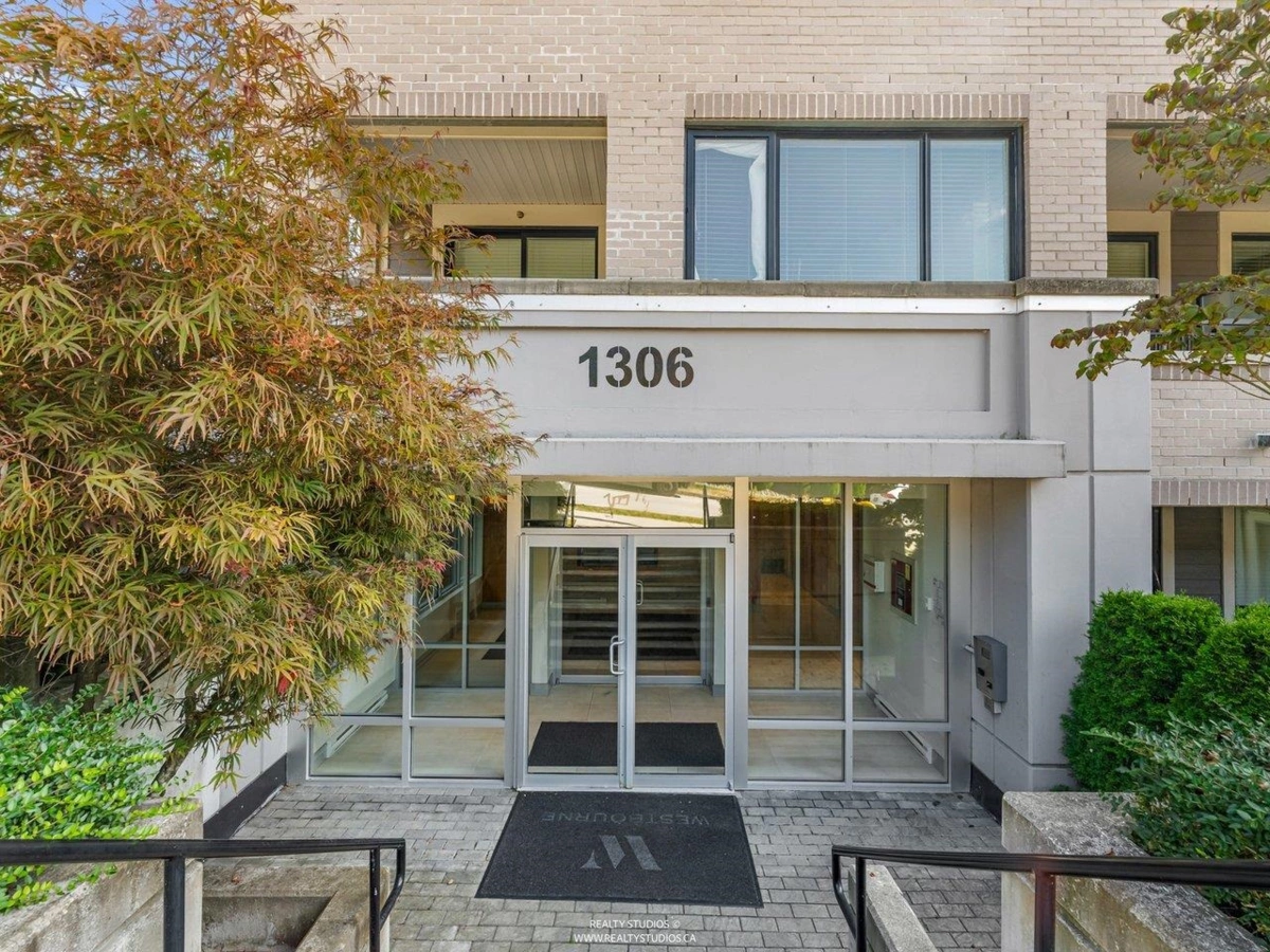 Exterior Rear Photo of PH-08 1306 Fifth Avenue, New Westminster, BC