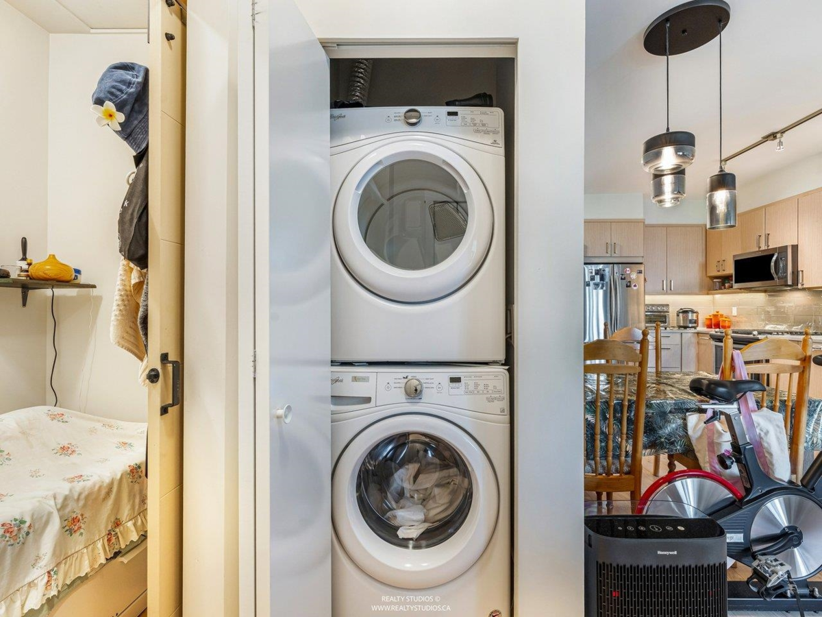 Guest Bathroom Photo of PH-08 1306 Fifth Avenue, New Westminster, BC