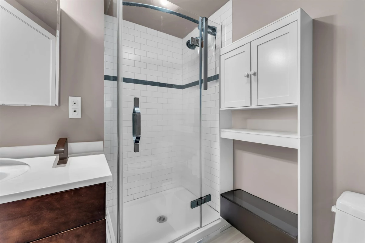 Entry Foyer Photo of 2925 Mcgill Street, Vancouver, BC