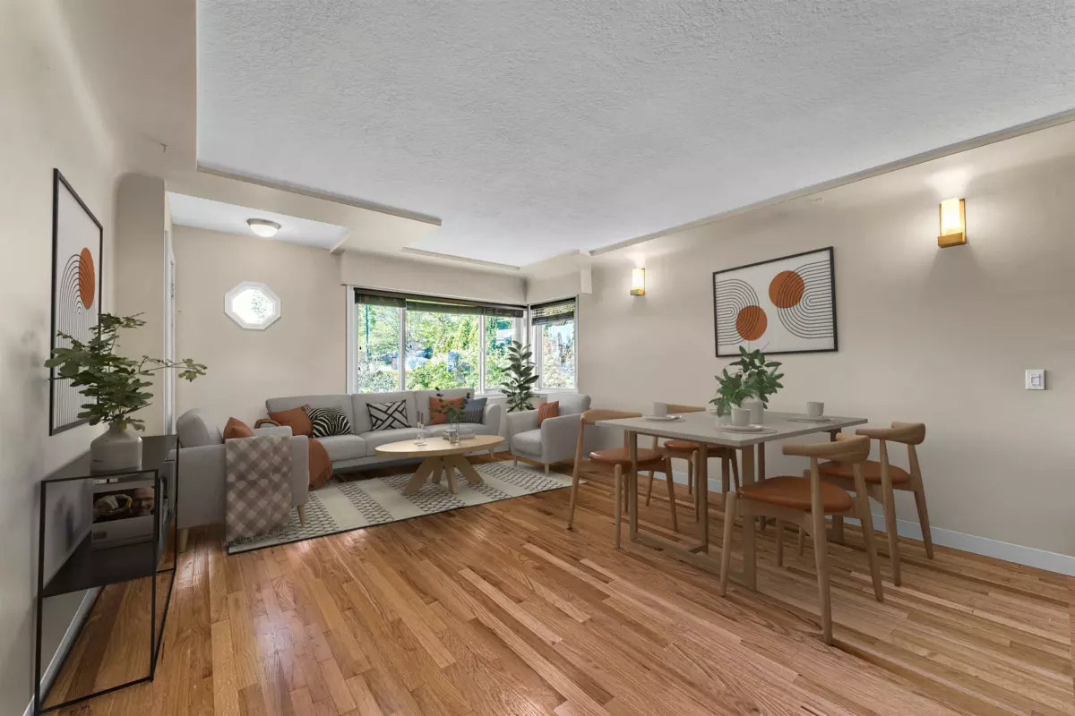 Kitchen Island Photo of 2925 Mcgill Street, Vancouver, BC