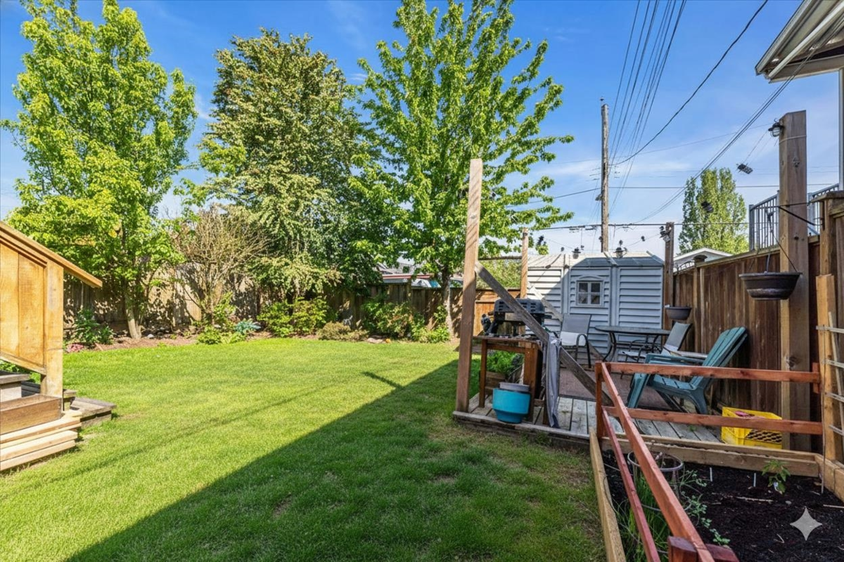 Office / Den Photo of 2925 Mcgill Street, Vancouver, BC