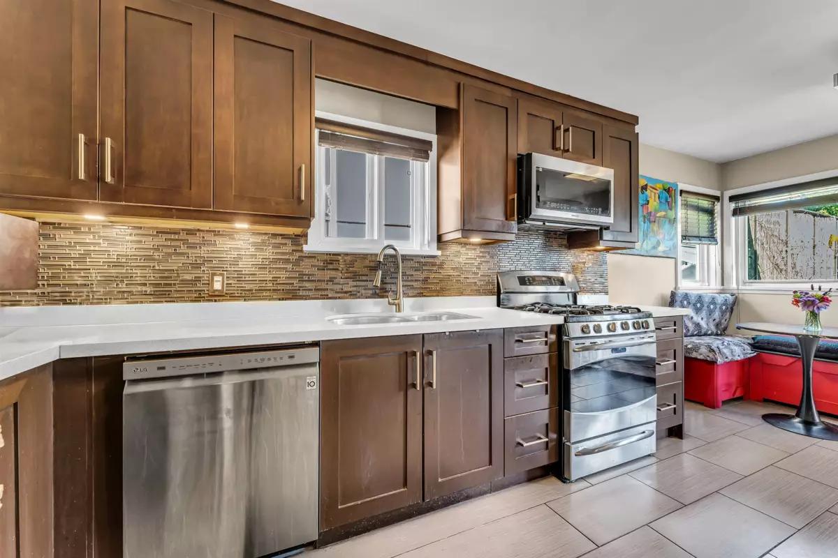 Pantry Photo of 2925 Mcgill Street, Vancouver, BC