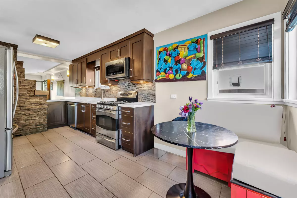 Primary Bedroom Photo of 2925 Mcgill Street, Vancouver, BC