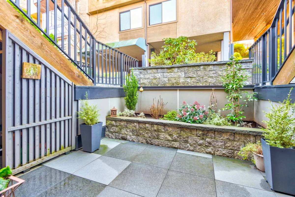 Backyard Photo of 2266 Alder Street, Vancouver, BC