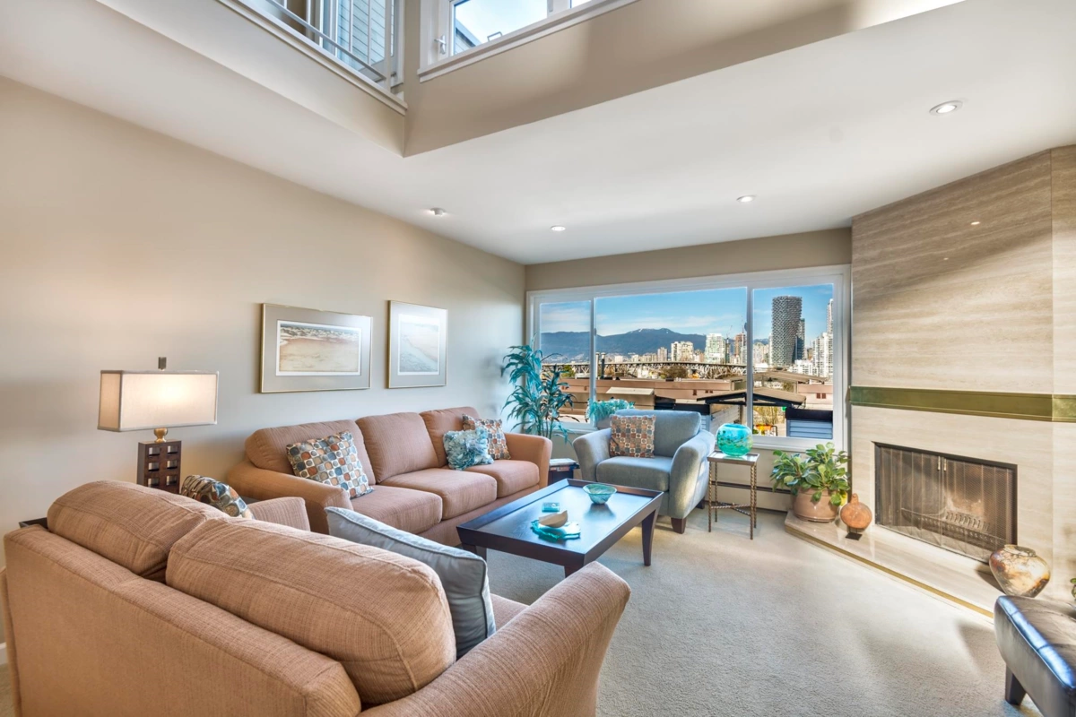 Dining Area Photo of 2266 Alder Street, Vancouver, BC