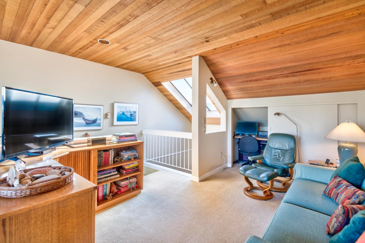 Walk-In Closet Photo of 2266 Alder Street, Vancouver, BC