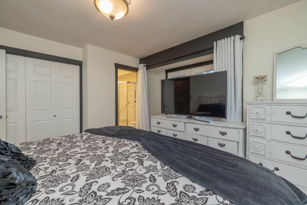 Laundry Room Photo of 4671 197a Street, Langley, BC