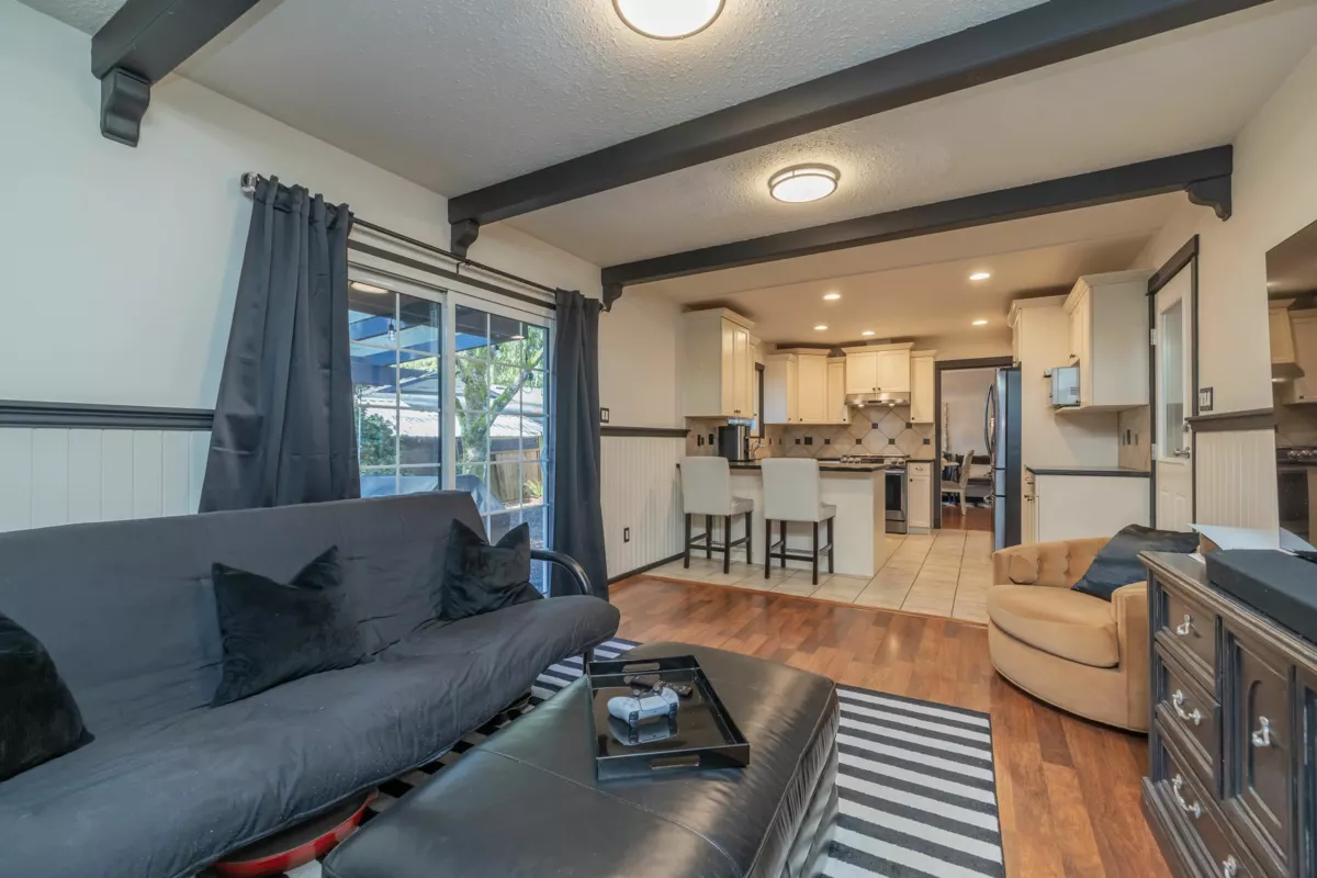 Powder Room Photo of 4671 197a Street, Langley, BC