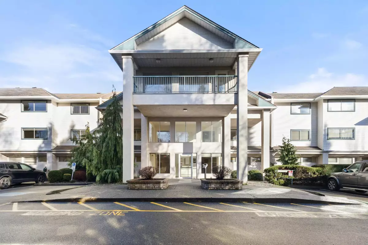 Entry Foyer Photo of 119 1755 Salton Road, Abbotsford, BC