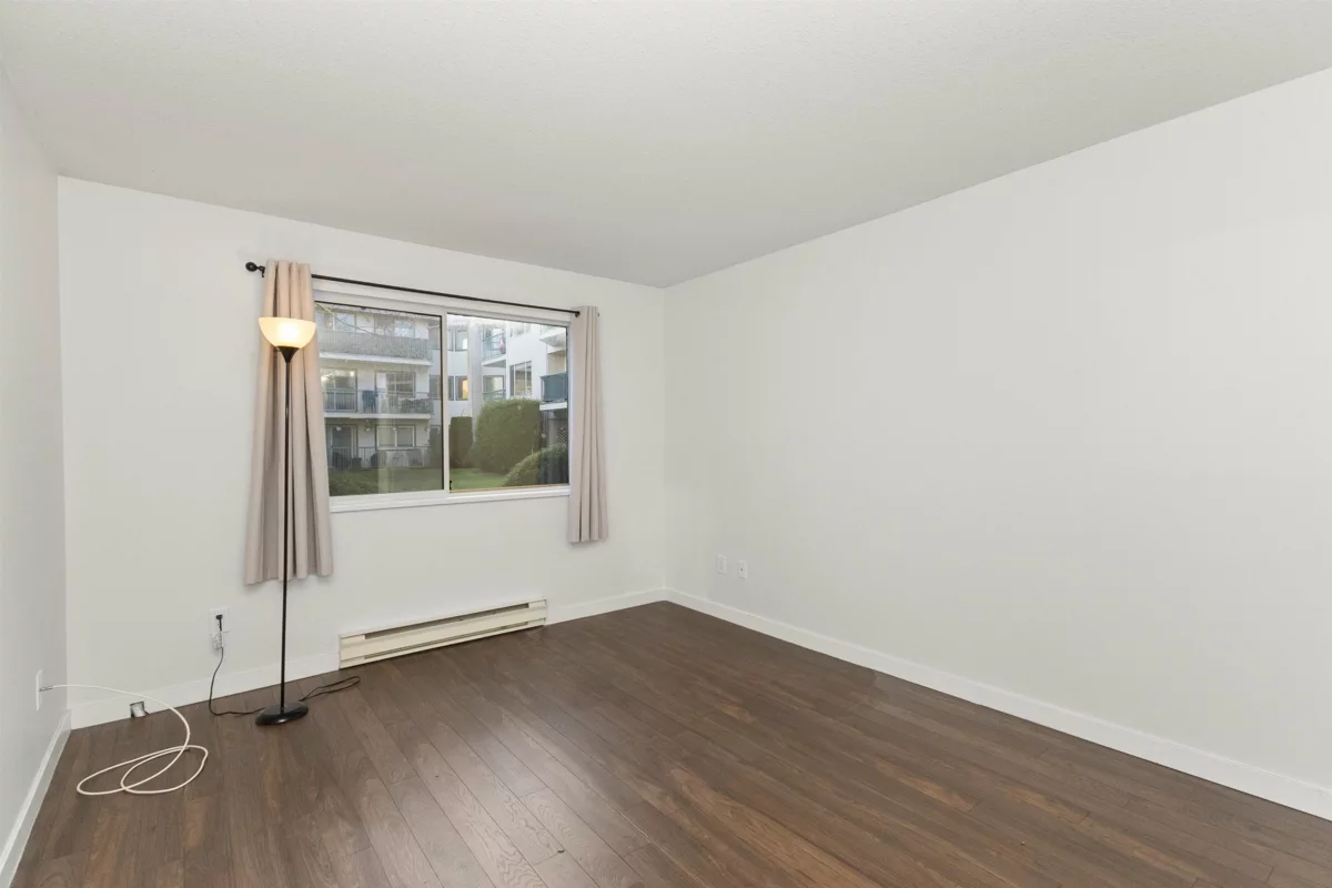 Powder Room Photo of 119 1755 Salton Road, Abbotsford, BC