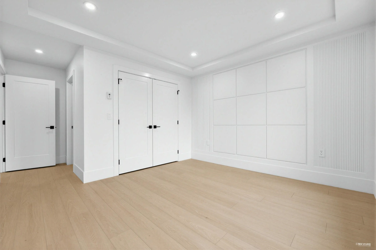 Hallway Photo of 5184 57th Street, Delta, BC