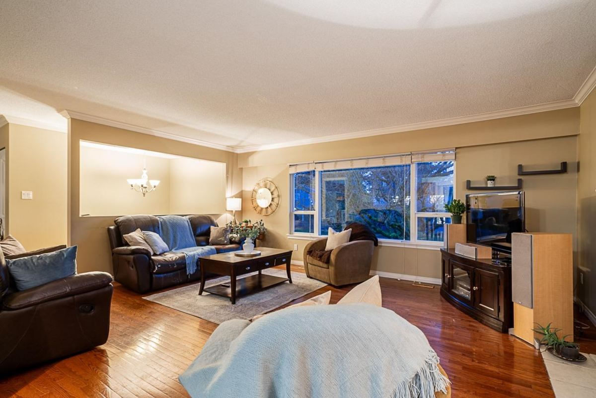 Breakfast Nook Photo of 26877 33 Avenue, Langley, BC