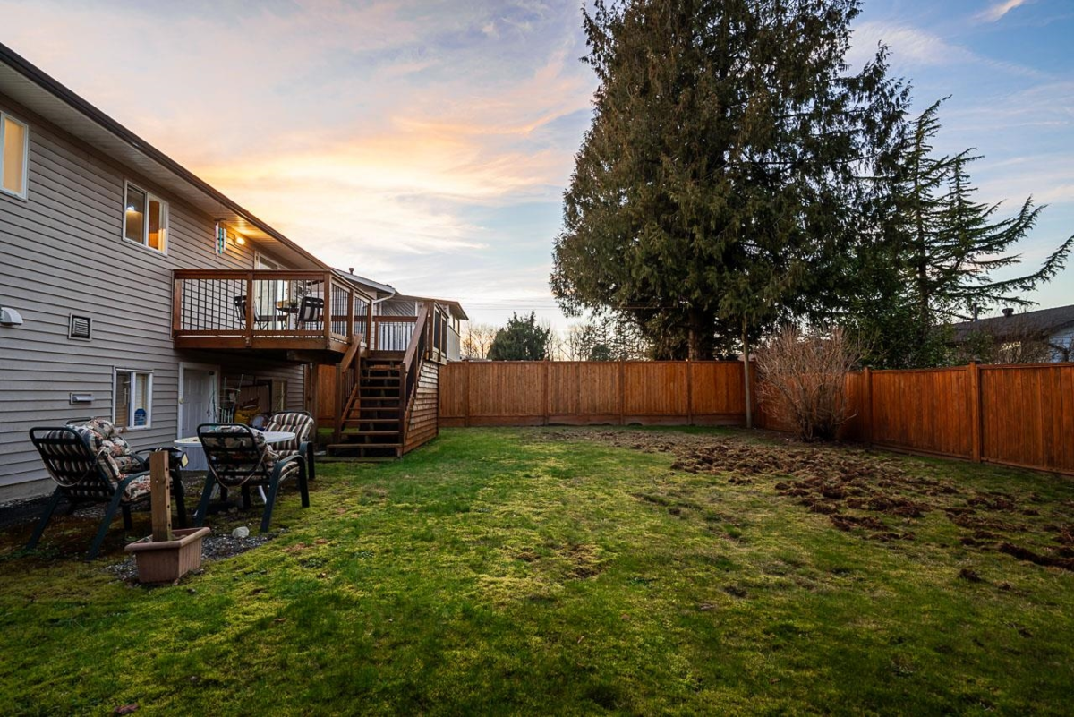 Front Yard Photo of 26877 33 Avenue, Langley, BC