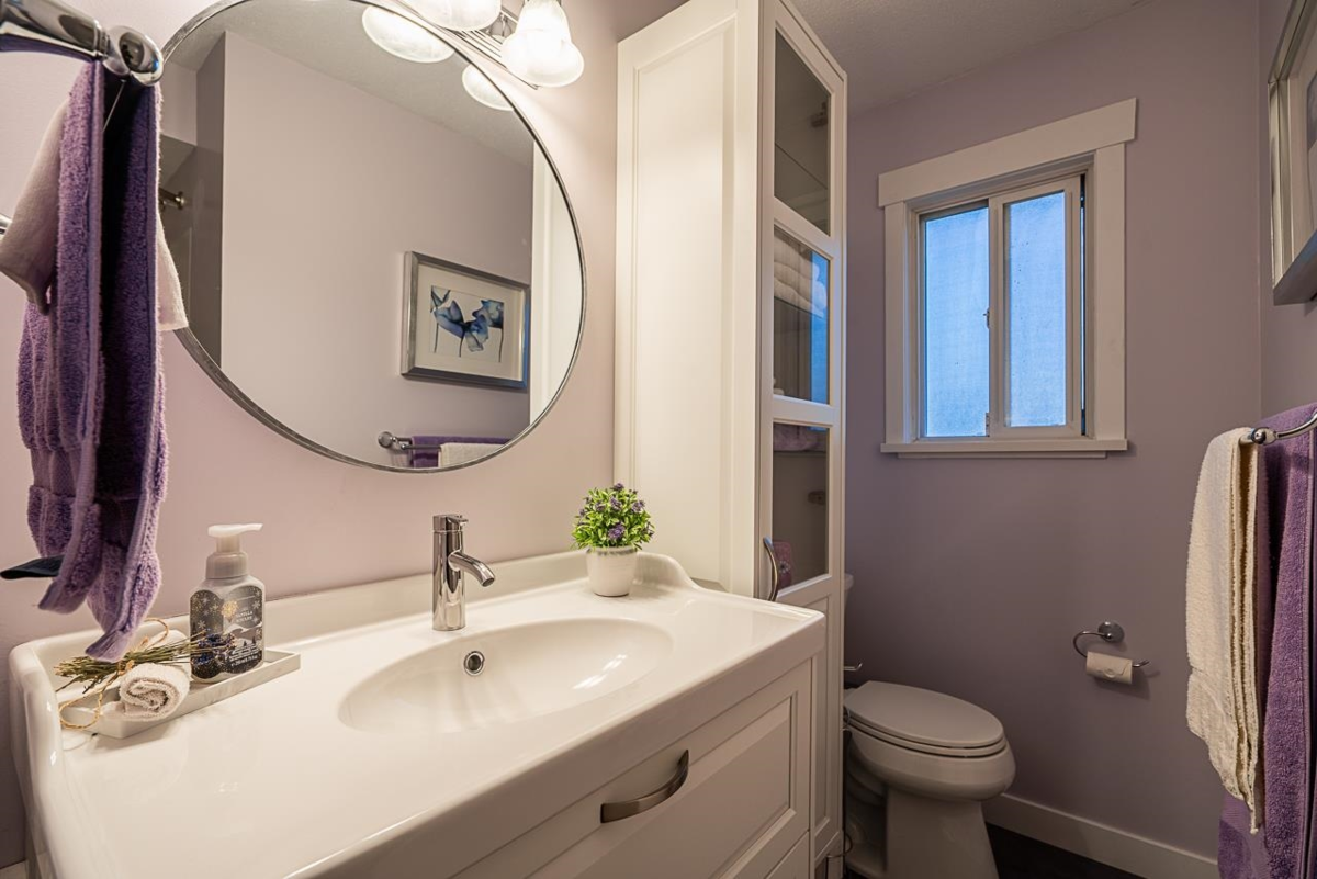 Primary Bathroom Photo of 26877 33 Avenue, Langley, BC