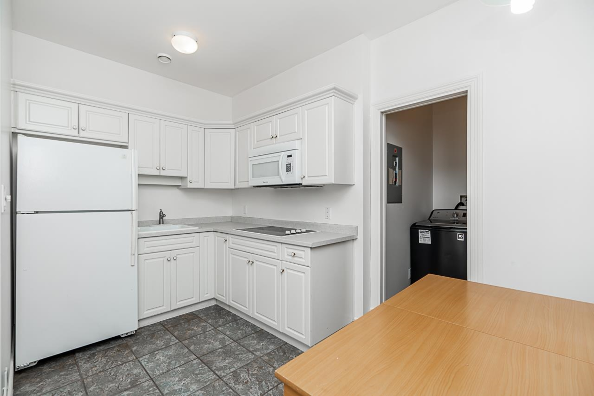 Guest Bathroom Photo of 241 Bayview Road, Lions Bay, BC