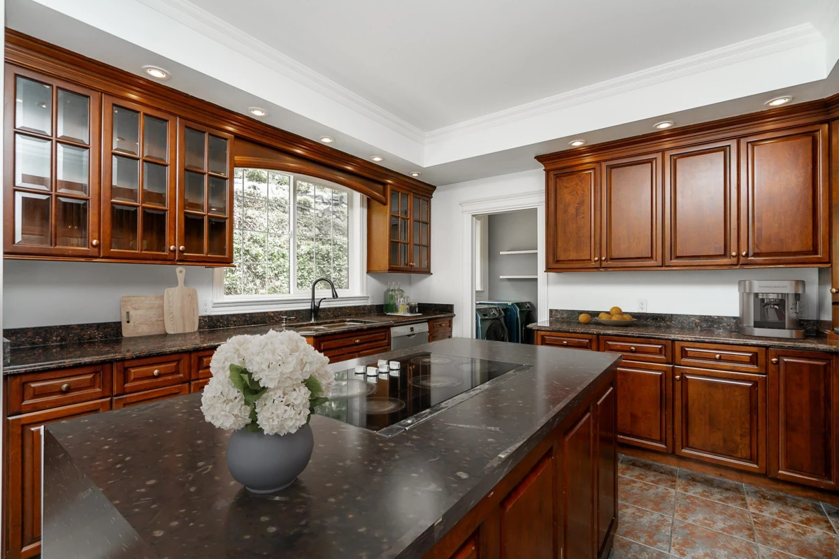 Kitchen Photo of 241 Bayview Road, Lions Bay, BC