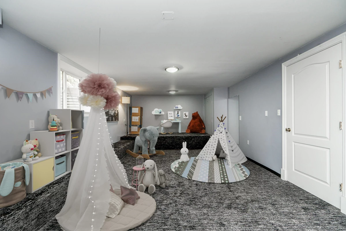 Loft / Bonus Room Photo of 241 Bayview Road, Lions Bay, BC