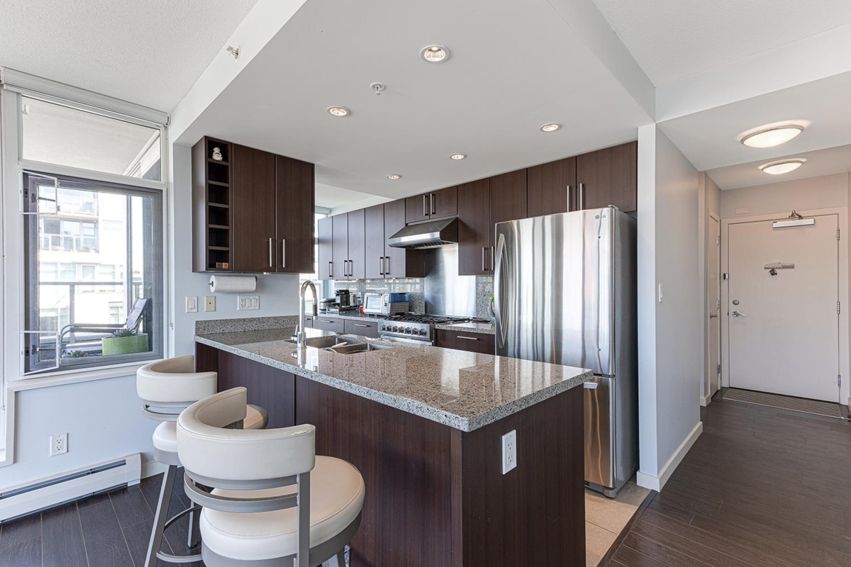 Kitchen Photo of 1404 138 W 1st Avenue, Vancouver, BC