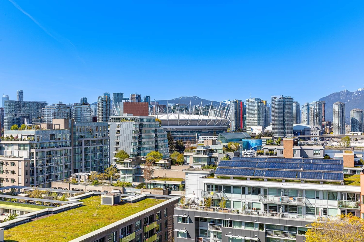 Powder Room Photo of 1404 138 W 1st Avenue, Vancouver, BC