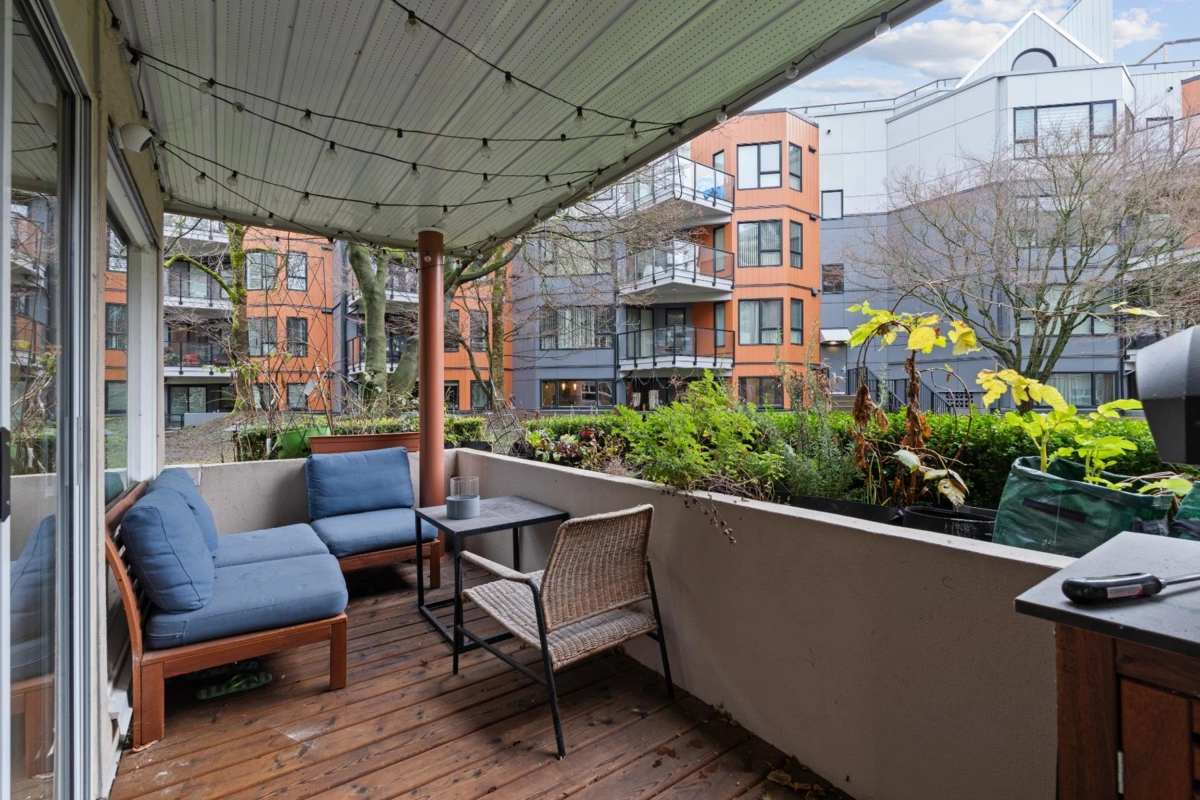 Entry Foyer Photo of 107B 1210 Quayside Drive, New Westminster, BC